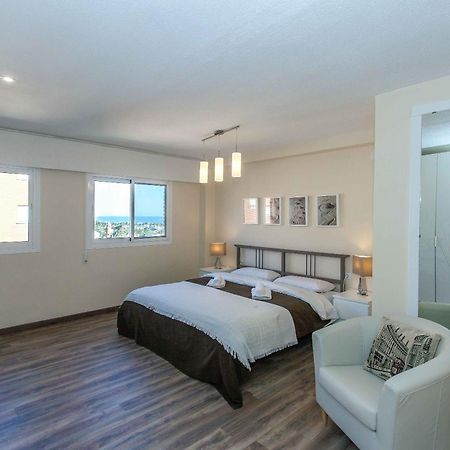 Apartment Malvarrosa Beach Cavite バレンシア エクステリア 写真